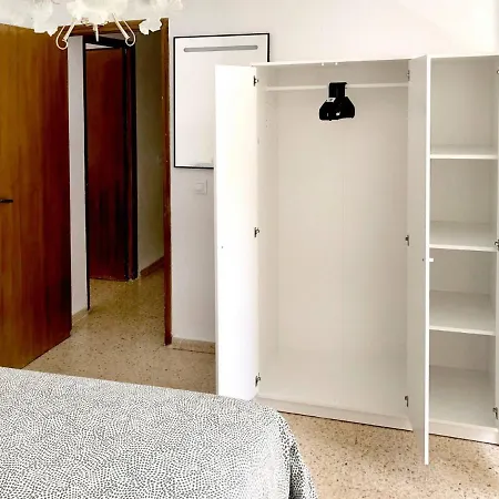 Cozy Bright With Elevator And Balcony